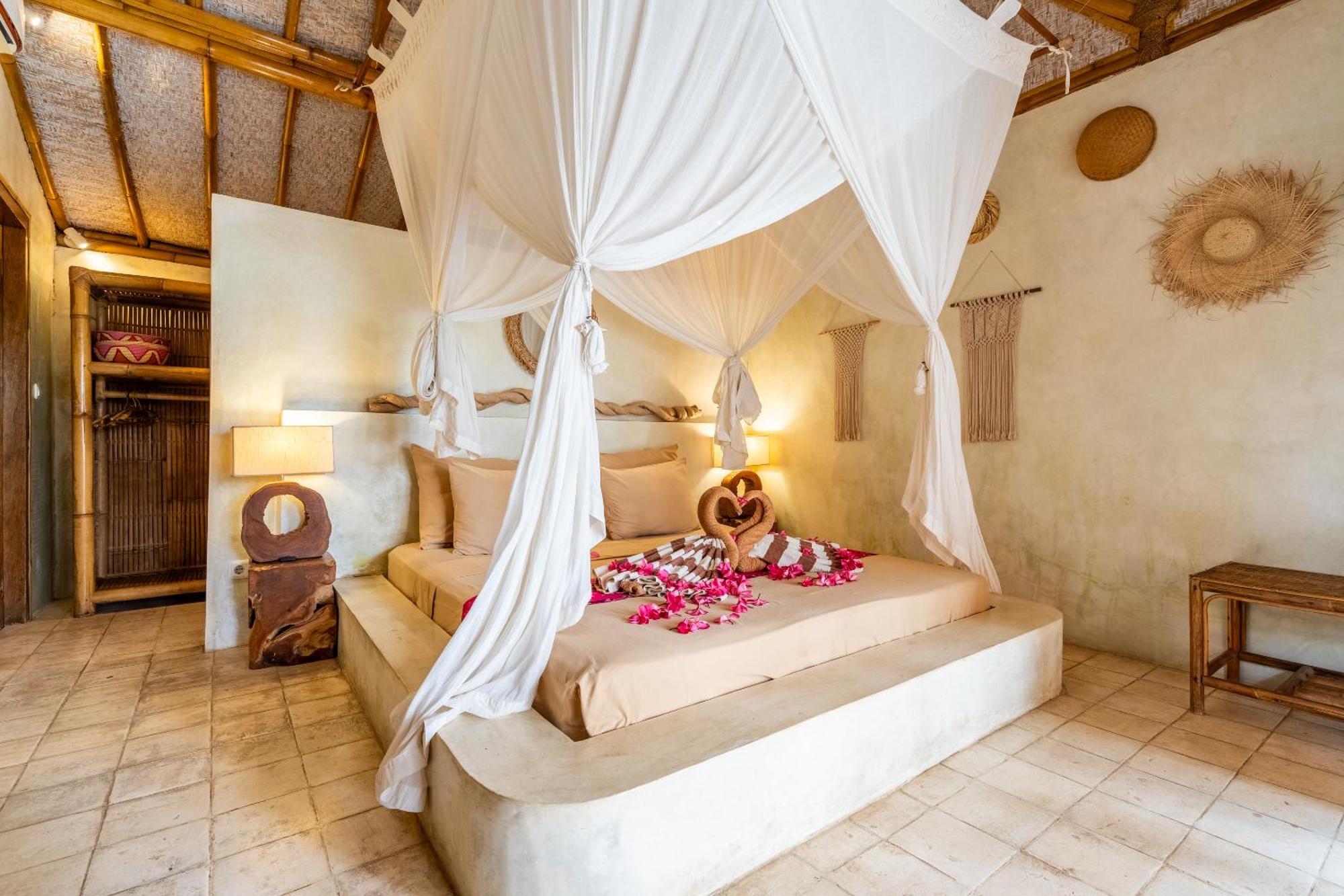 Villa Burung Gili Air Authentic 3-Bedroom Bamboo Villa With Private Pool Экстерьер фото